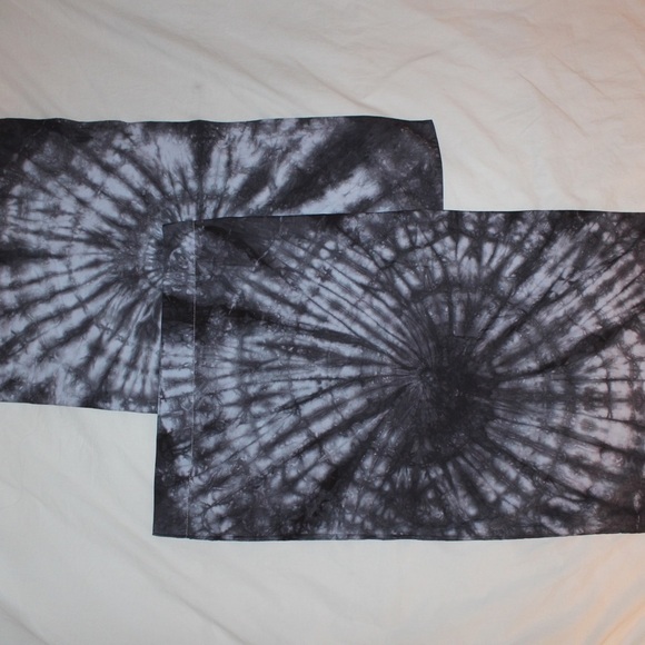 Hand Dyed Tie Dye Pillowcases Set of 2 - Picture 1 of 7